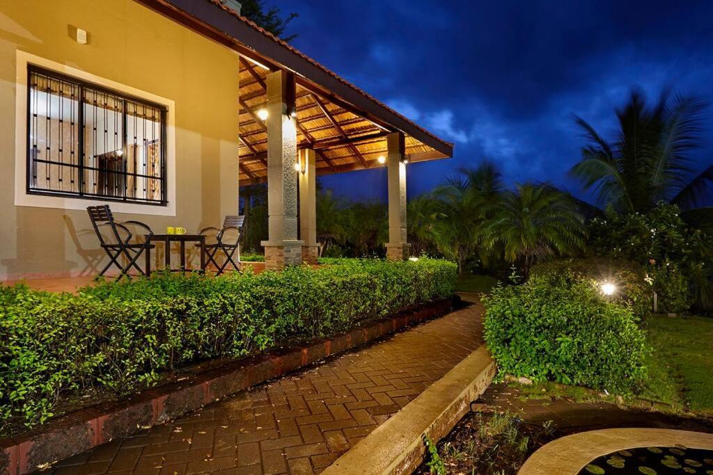 Monica Farms - Monica Retreat Villa Waki Dış mekan fotoğraf
